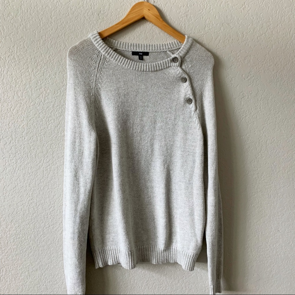 💫GAP Gray Wool Blend Button Accent Knit Sweater M